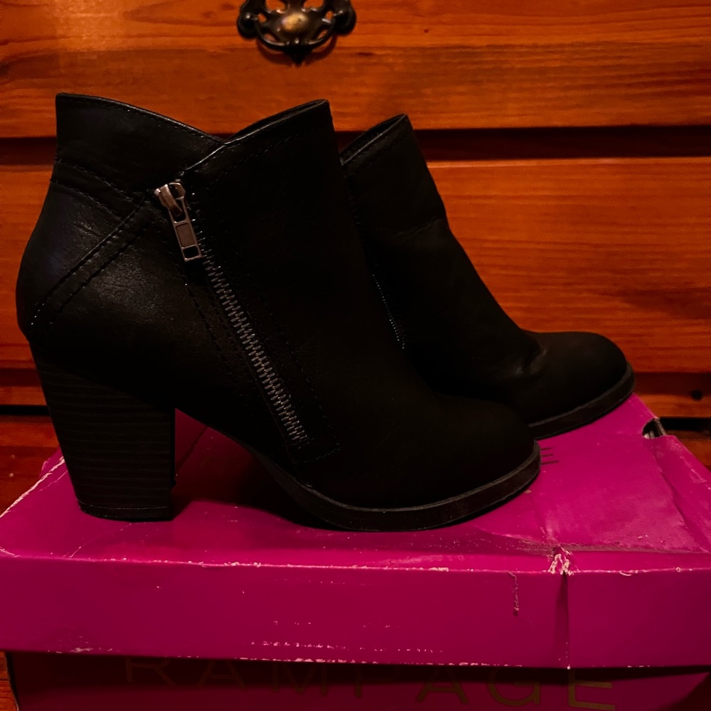 Rampage Black Ankle Boots Used 8 Medium Womens